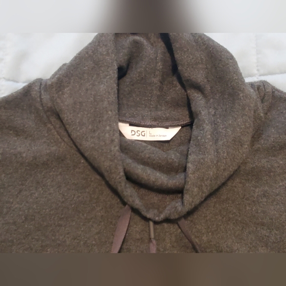 NWT DSG plush turtle neck - Picture 3 of 6